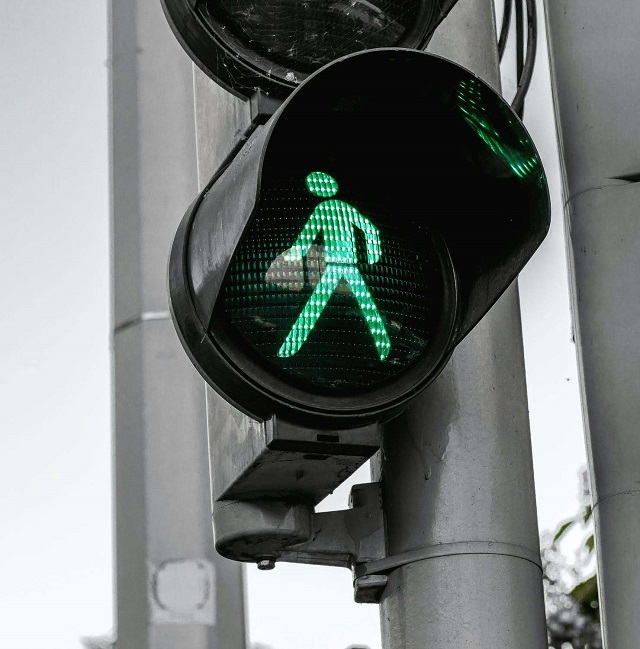 Приморский район один из пяти муниципалитетов региона получит средства на модернизацию светофоров и пешеходных переходов