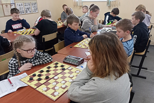 Команда Приморской средней школы — победитель Всероссийских соревнований «Чудо-шашки»