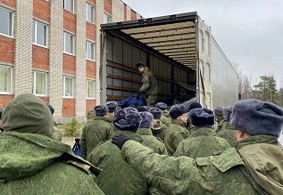 Мобилизованным жителям Поморья на базы подготовки в Ленобласть доставили новую партию вещей