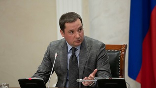 Губернатор Архангельской области поручил главам муниципалитетов обеспечить меры безопасности детей в лагерях отдыха и на детских площадках