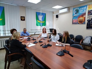 В Приморском районе реализуют масштабный проект «Служба родственной помощи»