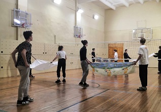 В Катунинской средней школе состоялся турнир по простынболу